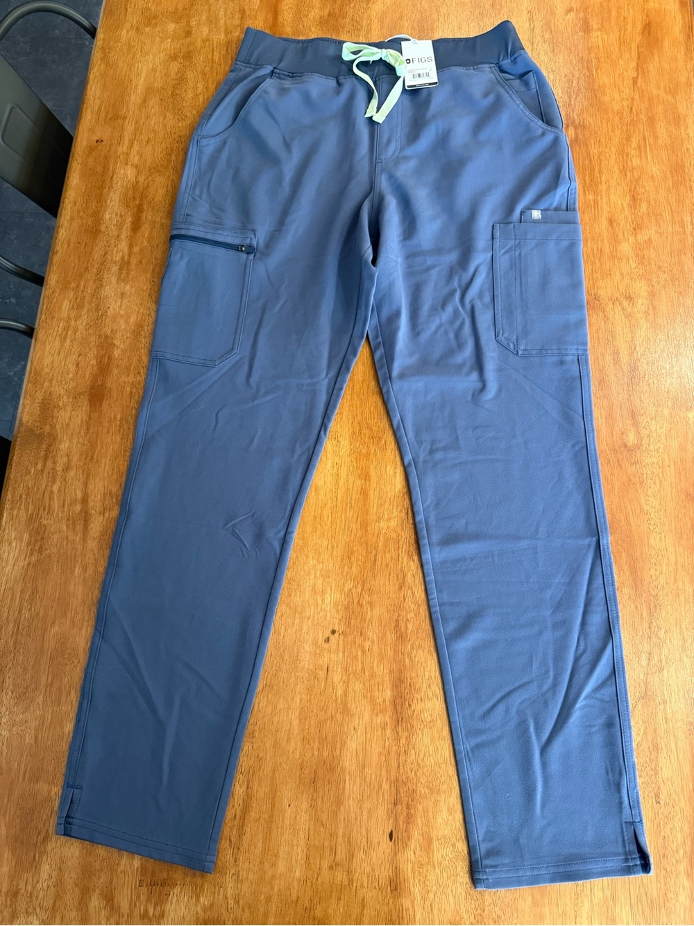 FIGS NWT Women’s Large Tall Yola in Space Navy